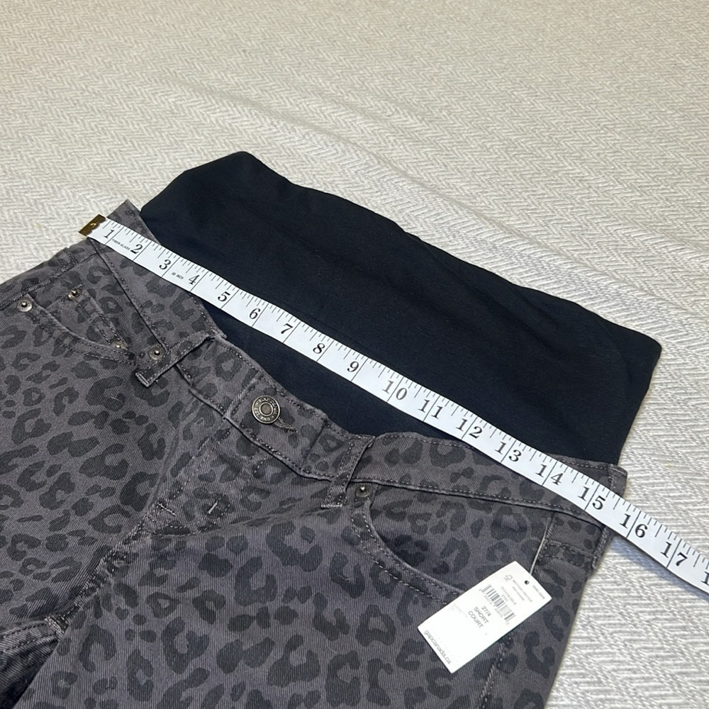 GAP Maternity Vintage Slim Jeans. Leopard Print - Black and Gray. Size 27 - Picture 6 of 12